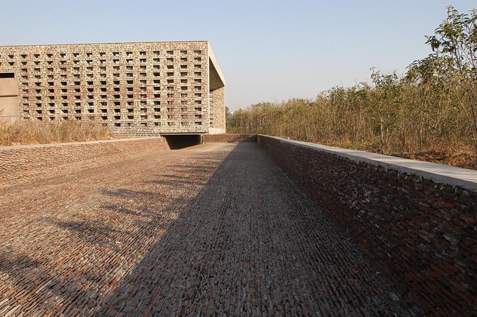 Top: Lina Bo Bardi, Teatro Gregorio de Mattos, Salvador, Brazil. Photo by Iñigo Bujedo Aguirre. Above: Amateur Architecture Studio, Ceramic House, 2003-2006, Jinhua, China. Photo by Lv Hengzhong. Courtesy of Amateur Architecture Studio