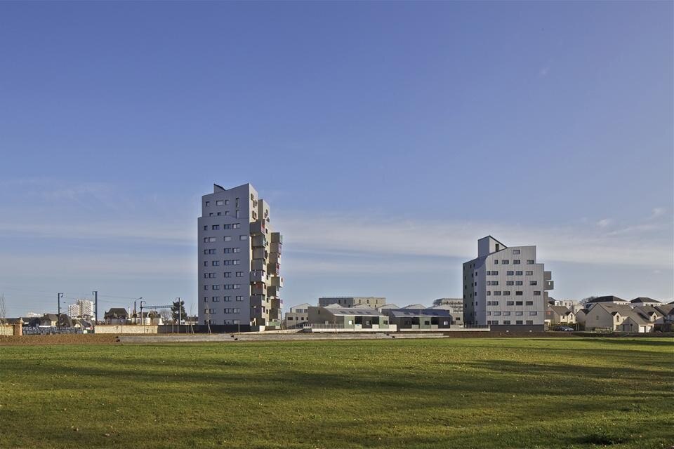 Philippe Gazeau, <em>Le Bois Habité 2</em> view from the old stadium lot