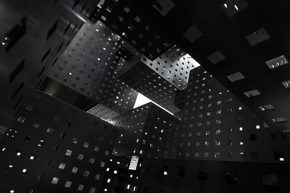 Top: Antony Gormley, <i>Space Station</i>, 2007, Corten steel. Photo by Oak Taylor-Smith. Above: Antony Gormley, <i>Space Station</i>, 2007, Carrara marble. Photo by Oak Taylor-Smith. © The artist, Courtesy Galleria Continua, White Cube, Galerie Thaddaeus Ropac