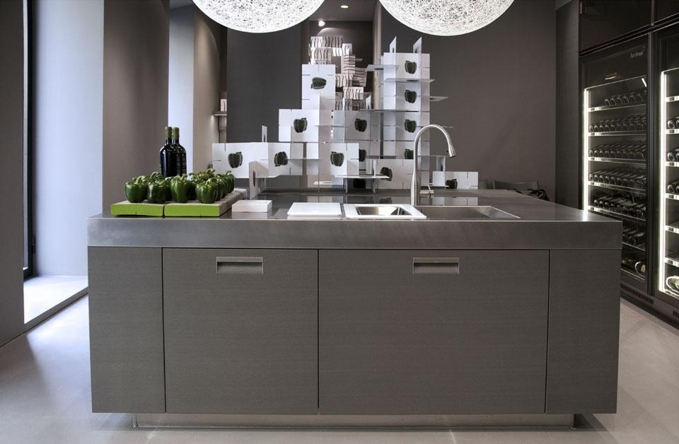 Arclinea flagshipstore designed by Antonio Citterio and Gianluca Tronconi. Corso Monforte 28, Milan