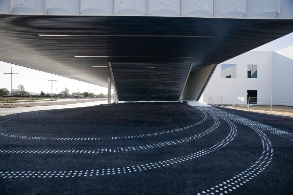 estudioSic, GH Genhelix pharmaceutical headquarters