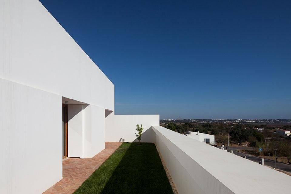 Marco Arraiolos, <em>House in Algarve</em>, Mexilhoeira Grande, Portimão