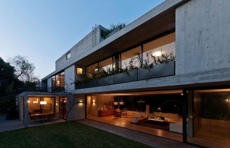 Fernanda Canales, <em>Maruma House</em>, Mexico City. Photo by Luis Gordoa