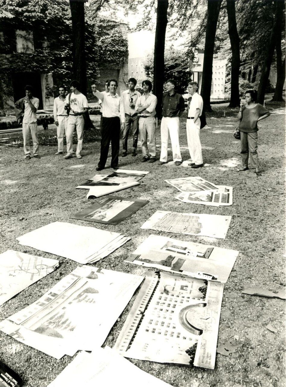 The assembly of the Arches during the 3rd Venice Architecture Biennale. Image courtesy of ASAC