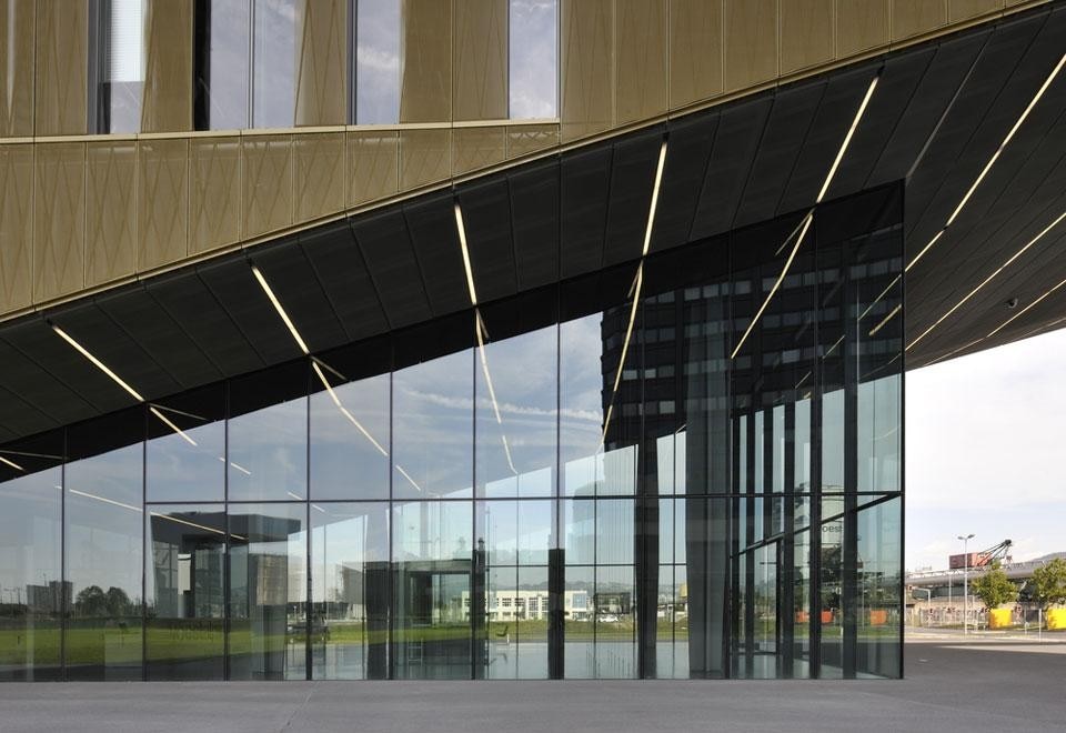 Dietmar Feichtinger Arquitectes, <em>Financial and commercial department of voestalpine Stahl GmbH</em>, Linz