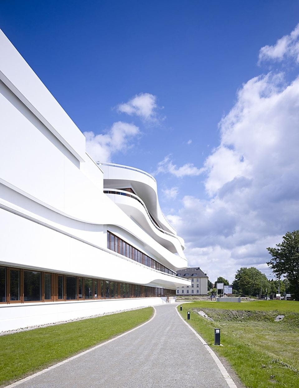 3deluxe architects, <em>Kaffee Partner headquarters</em>, Osnabrück, Germany