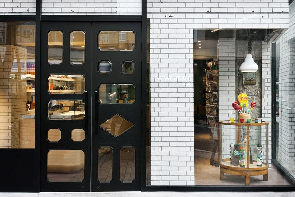 Yusuke Seki + Jaime Hayon, <em>Papabubble candy shop</em>, Yokohama, Japan Yusuke Seki + Jaime Hayon, <em>Papabubble candy shop</em>, Yokohama, Japan