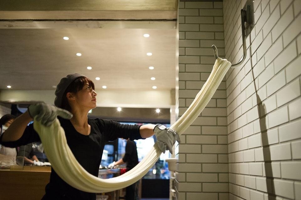 Yusuke Seki + Jaime Hayon, <em>Papabubble candy shop</em>, Yokohama, Japan Yusuke Seki + Jaime Hayon, <em>Papabubble candy shop</em>, Yokohama, Japan
