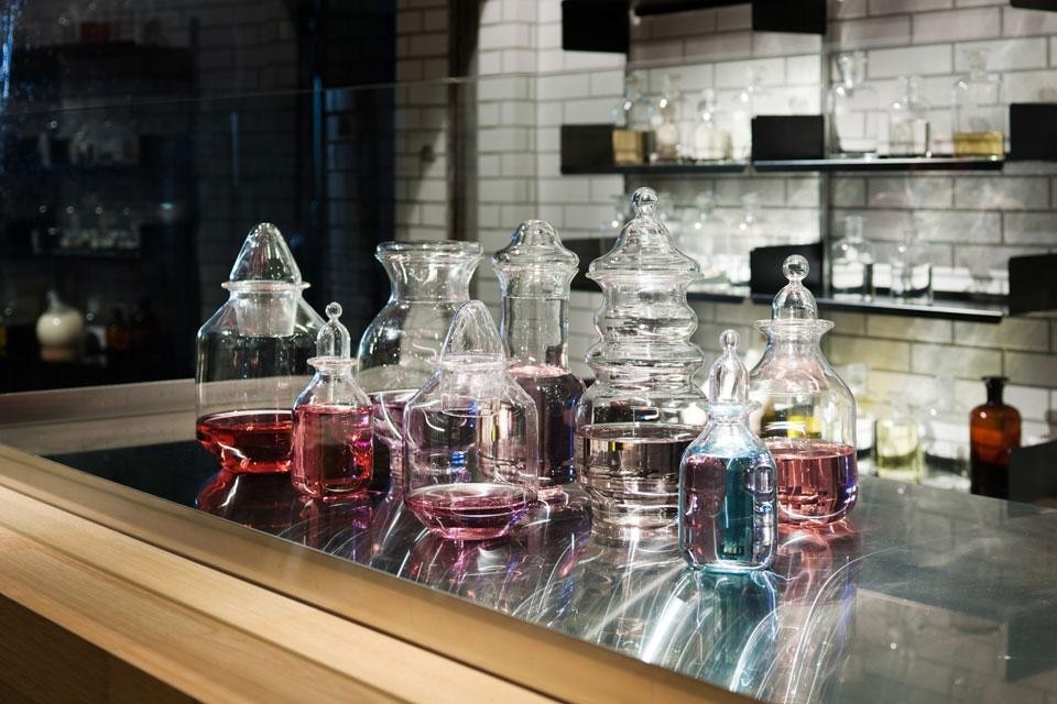 Yusuke Seki + Jaime Hayon, <em>Papabubble candy shop</em>, Yokohama, Japan Yusuke Seki + Jaime Hayon, <em>Papabubble candy shop</em>, Yokohama, Japan