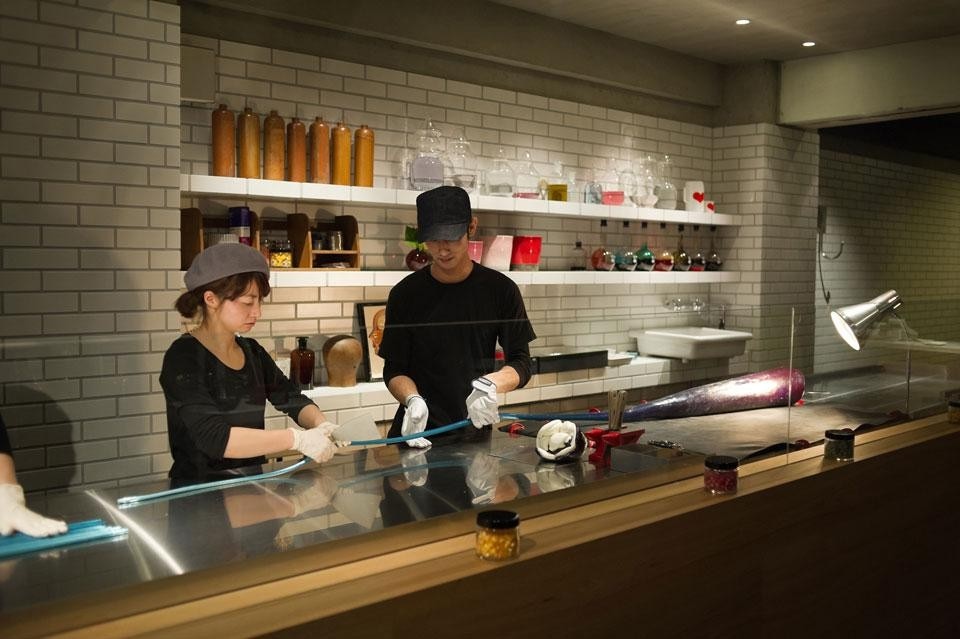 Yusuke Seki + Jaime Hayon, <em>Papabubble candy shop</em>, Yokohama, Japan Yusuke Seki + Jaime Hayon, <em>Papabubble candy shop</em>, Yokohama, Japan
