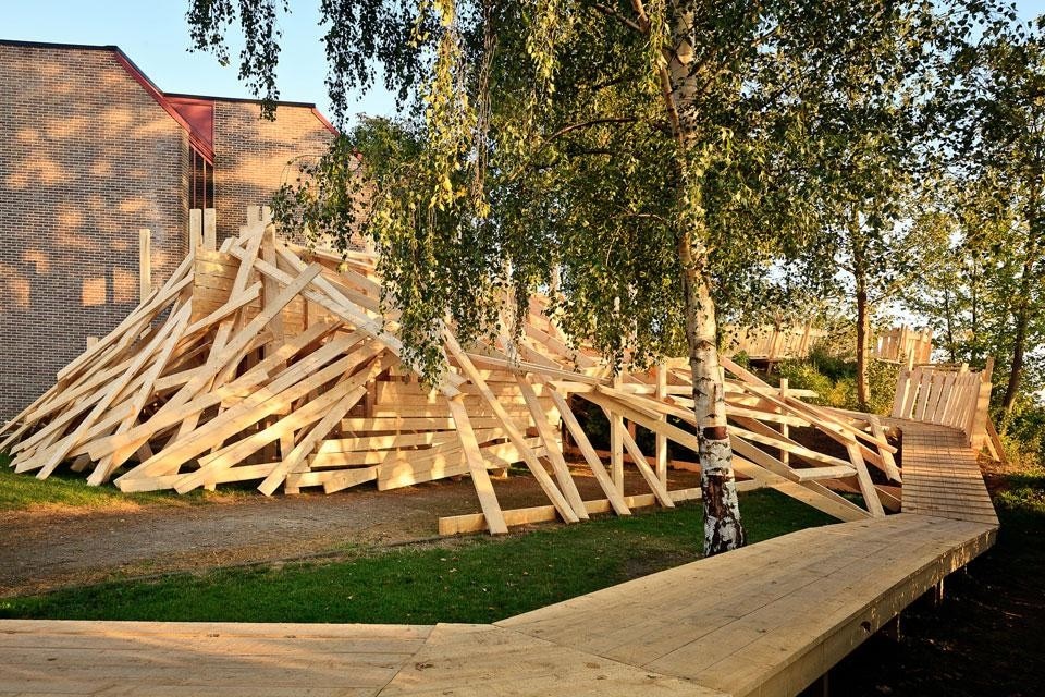 Tadashi Kawamata, <em>Burchtheuvel</em> project