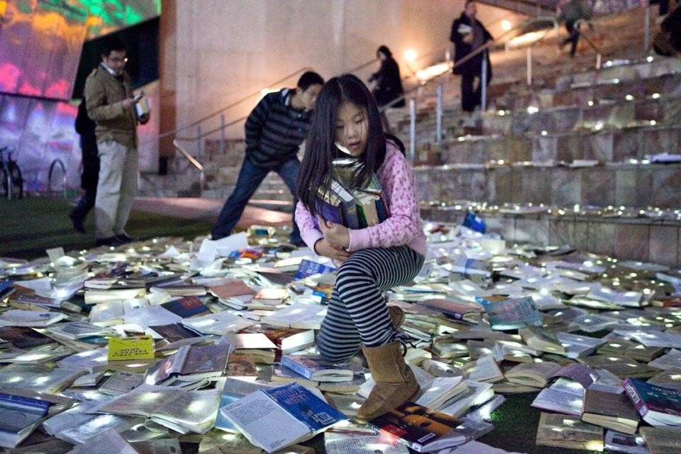 Luzinterruptus, <i>Literature v/s Traffic</i> installation, part of the <i>Light in winter</i> festival, Melbourne