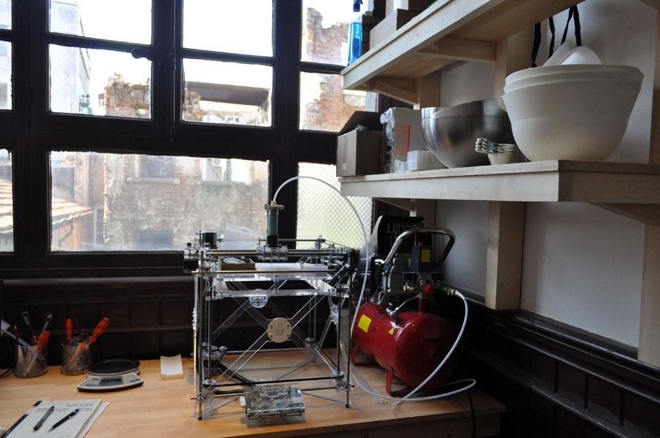 <em>Adhocracy</em> installation view at the 1st Istanbul Design Biennial