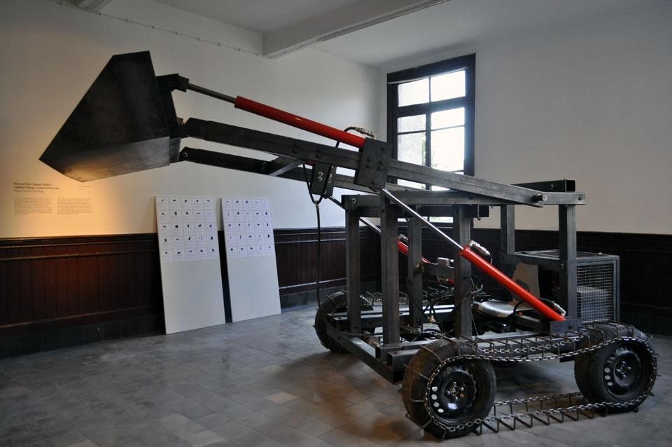 <em>Adhocracy</em> installation view at the 1st Istanbul Design Biennial