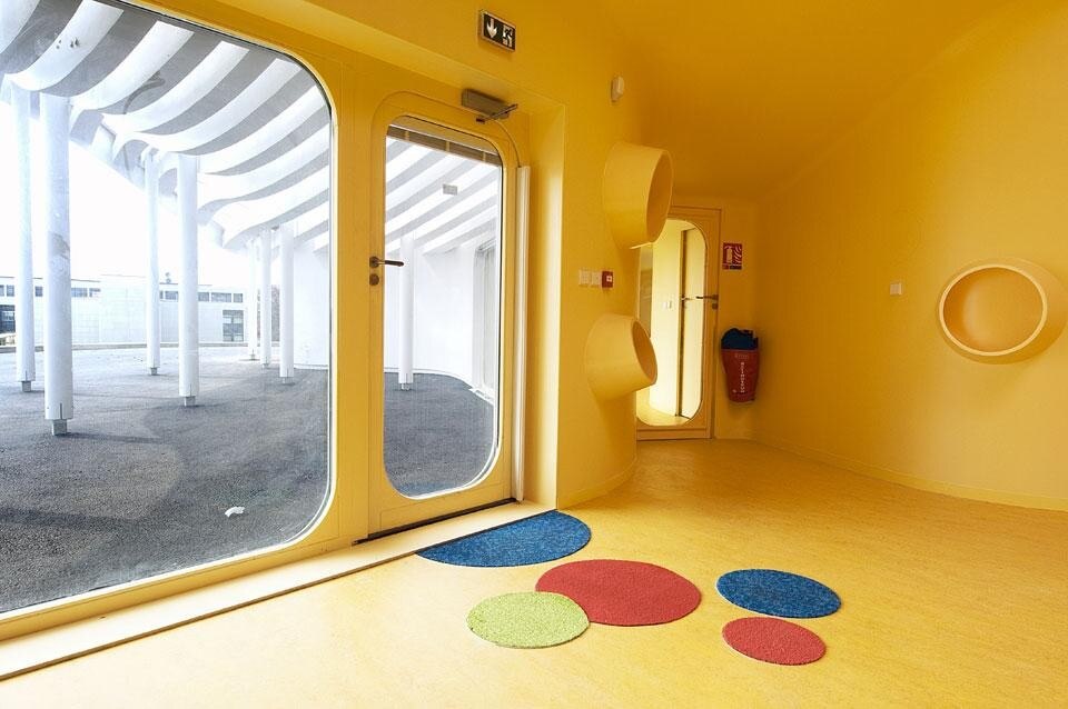 Paul Le Quernec, 915 square metre kindergarten in Boulay, France