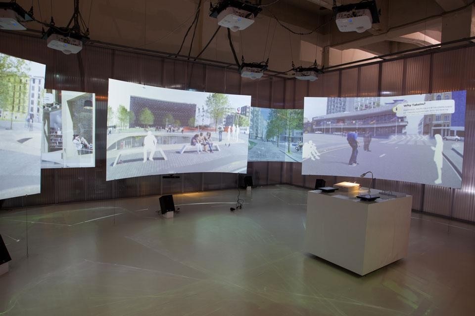 Exhibition
opening
of
the
Audi
Urban
Future
Award
2012
in
Istanbul.
Exhibition:
Superpool
(Istanbul,
Turkey). Photo © Audi Urban Future Initiative