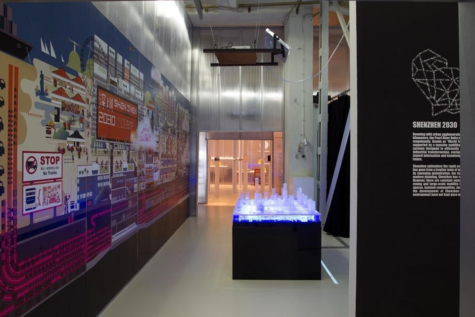 Exhibition
opening
of
the
Audi
Urban
Future
Award
2012
in
Istanbul.
Exhibition:
NODE
Architecture
&
Urbanism
(Pearl
River
Delta,
China). Photo © Audi Urban Future Initiative