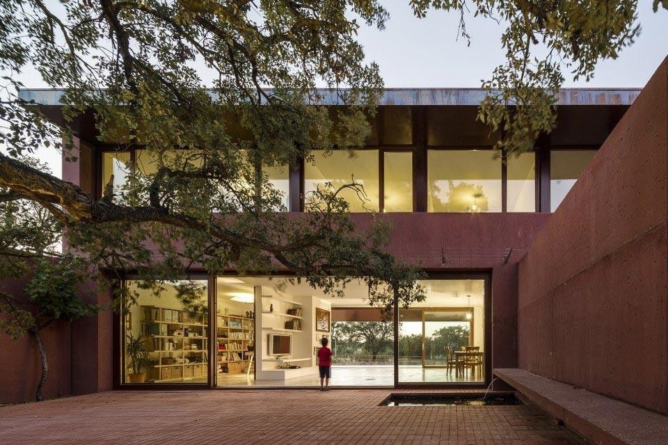 Miguel Marcelino, <em>Three Courtyards House</em>, Santo Estêvão, Benavente, Portugal 2012