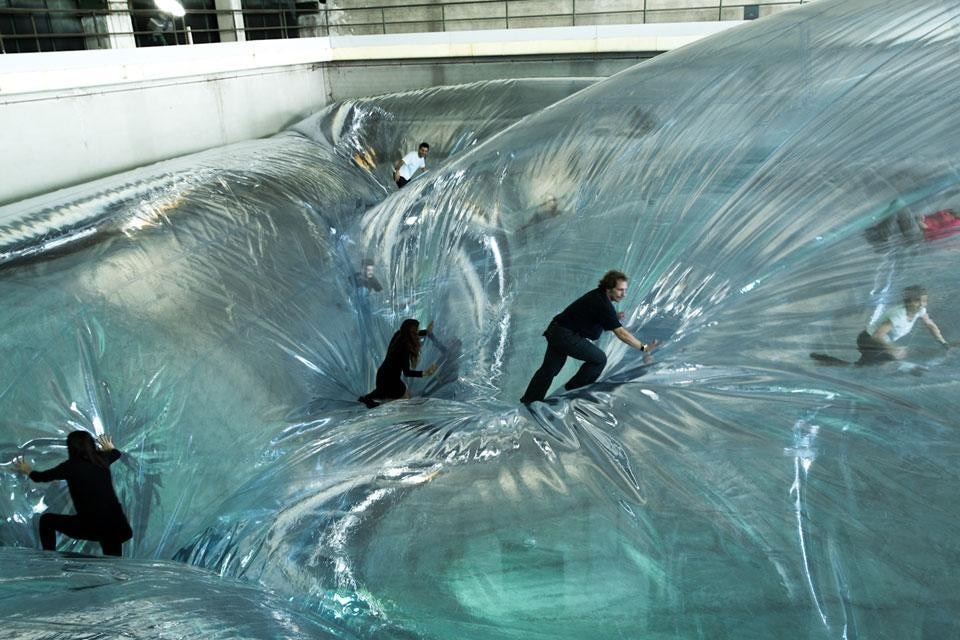 Tomás Saraceno, <em>On Space Time Foam</em>, Hangar Bicocca, Milan, 2012 Tomás Saraceno, <em>On Space Time Foam</em>, Hangar Bicocca, Milan, 2012