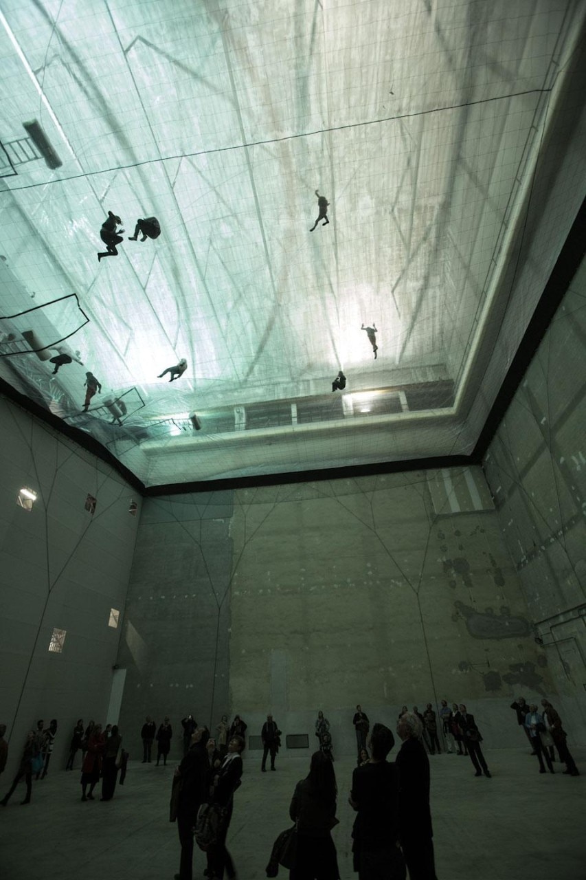 Tomás Saraceno, <em>On Space Time Foam</em>, Hangar Bicocca, Milan, 2012 Tomás Saraceno, <em>On Space Time Foam</em>, Hangar Bicocca, Milan, 2012
