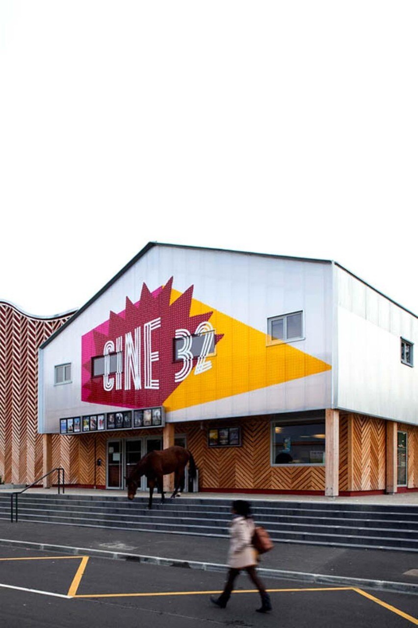 Encore Heureux, CINE 32 mutiplex cinema, Auch, France 2012