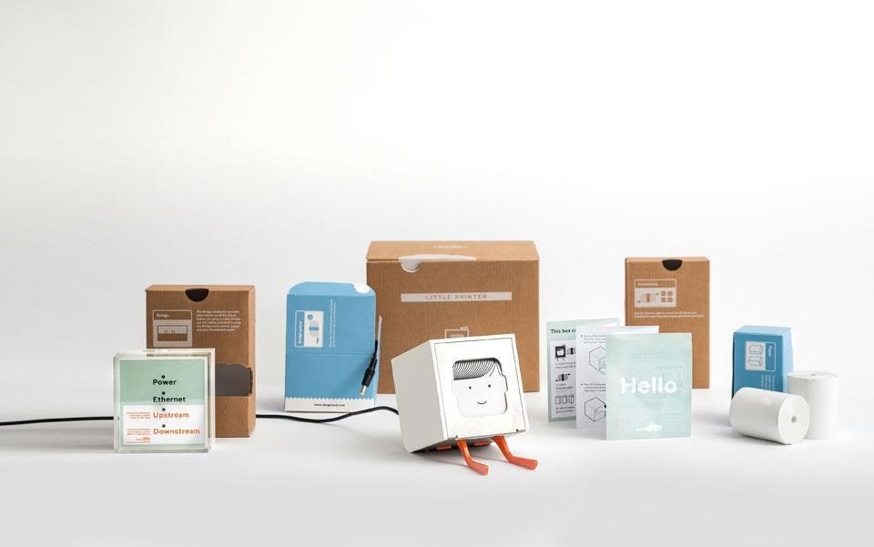 Little Printer and its packaging, which consists of: Ethernet Bridge; power supplier; printer; instructions; a set of accessories and paper. Photos by Delfino Sisto Legnani