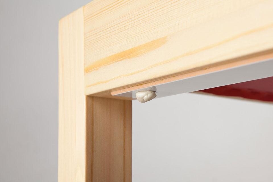 Yaroslav Misonzhnikov, <em>Zevaka</em> desk Yaroslav Misonzhnikov, <em>Zevaka</em> desk