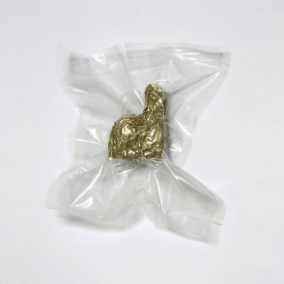 HAF by Hafsteinn Juliusson, Rui Pereira e Ryosuke Fukusada, <em>unZIP</em> chair cover, 2013