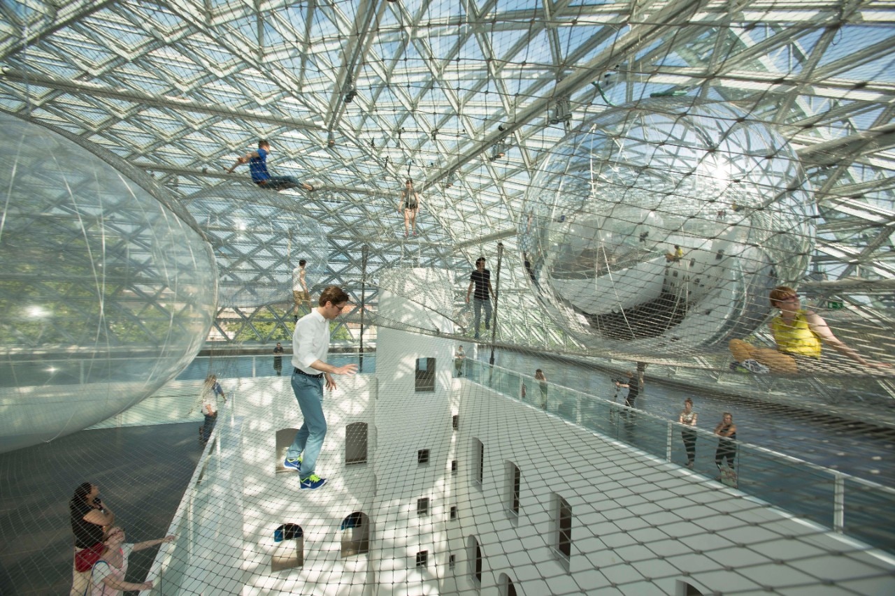 Tomás Saraceno: in orbit