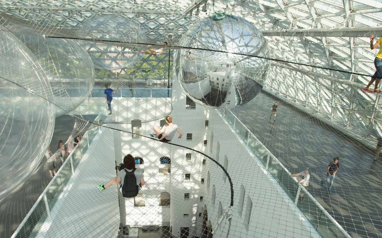 Tomás Saraceno: in orbit