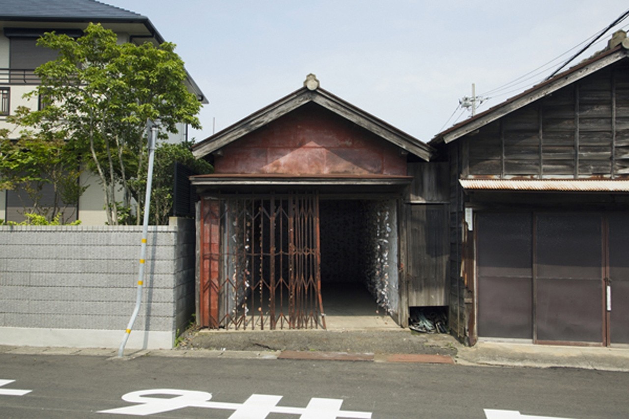 Ryohei Tanaka / G, Shed of leaves