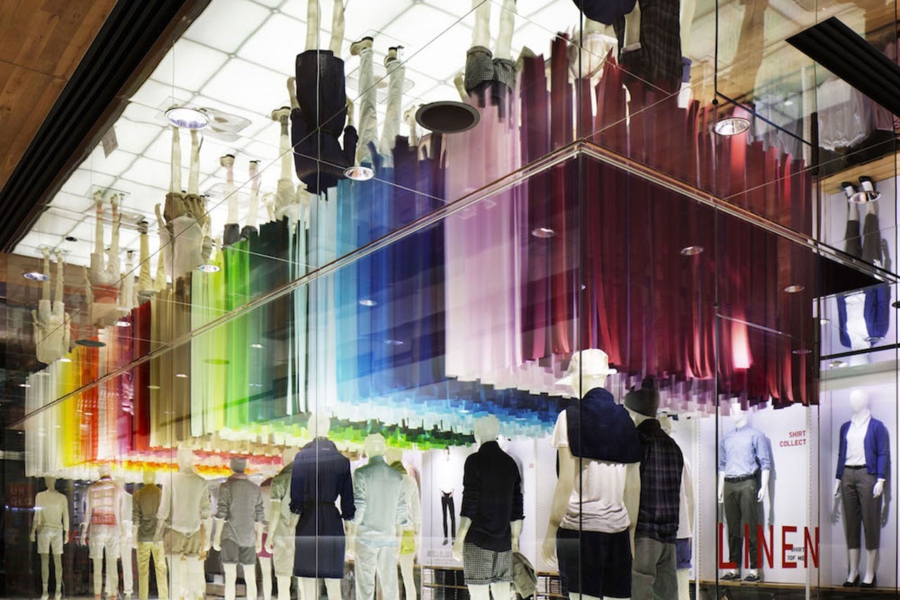 Uniqlo installation