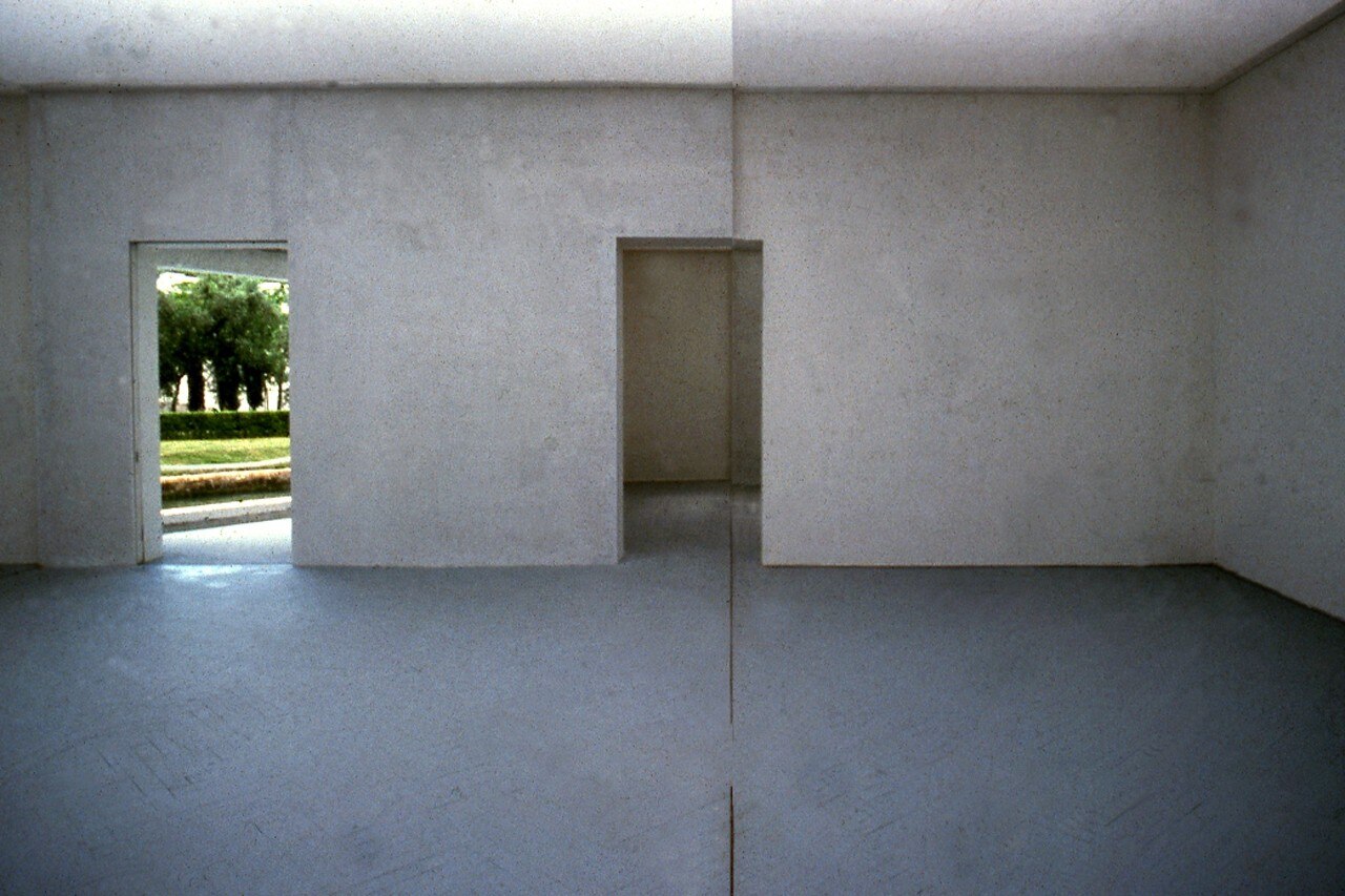 Tra/between Tra/between