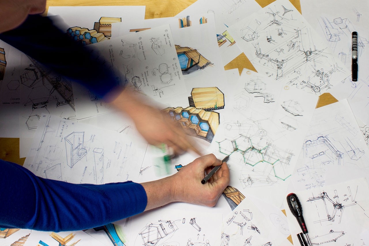 Compaan and Labeur vzw with One Small Step and Achilles Design, B-and-Bee