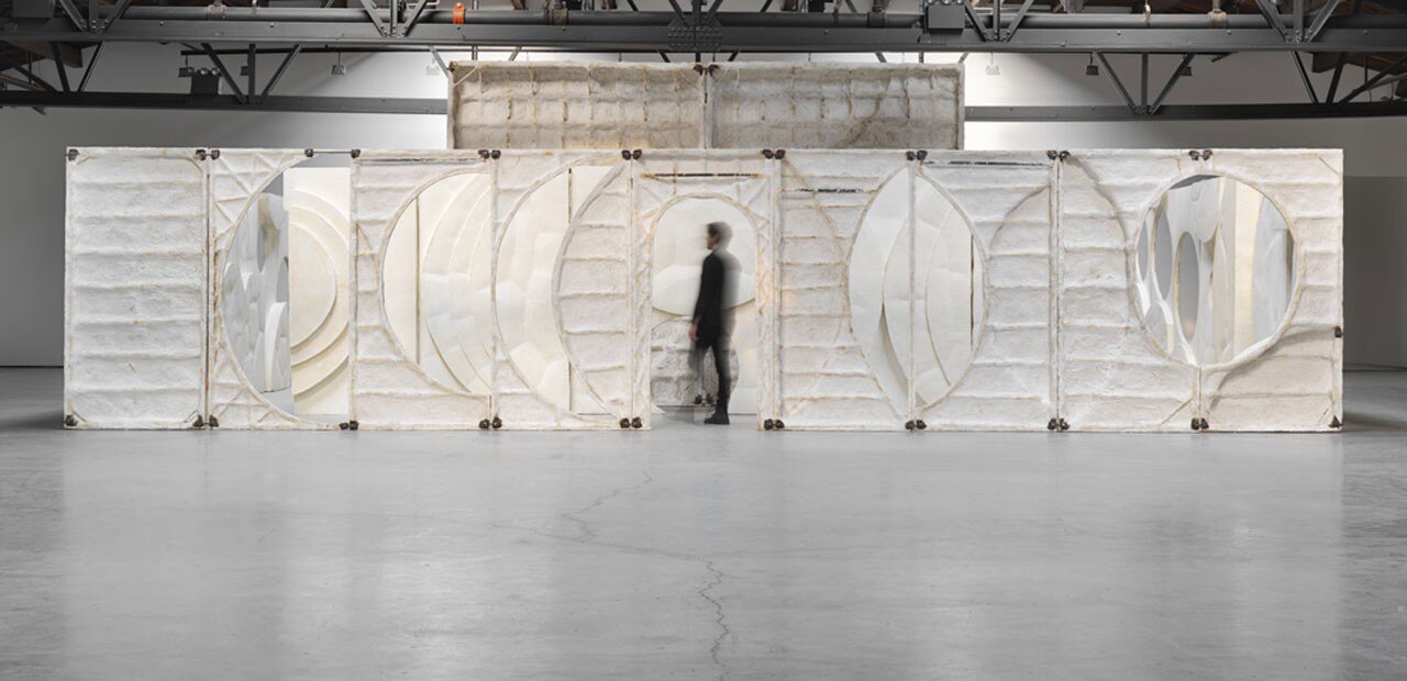 Thomas Houseago, <i>Moun Room </i>, 2013 – 2014 . Tuf-Cal, hemp, iron rebar 1098.6 x 1388.1 x 365.8 cm. Installation view, “Thomas Houseago. Moun room”, Hauser & Wirth New York, 2014. © Thomas Houseago. Courtesy the artist and Hauser & Wirth. Photo: Genevieve Hanson