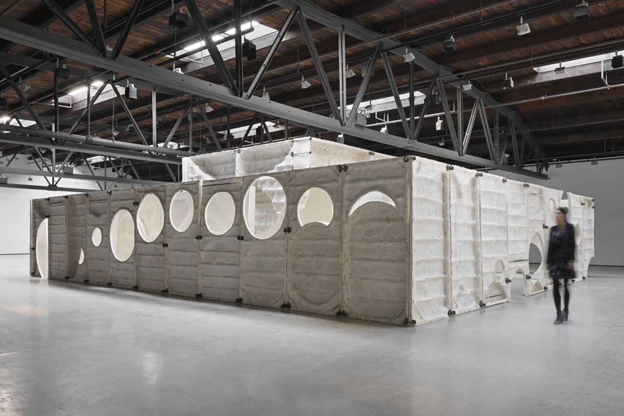 Thomas Houseago, <i>Moun Room </i>, 2013 – 2014 . Tuf-Cal, hemp, iron rebar 1098.6 x 1388.1 x 365.8 cm. Installation view, “Thomas Houseago. Moun room”, Hauser & Wirth New York, 2014. © Thomas Houseago. Courtesy the artist and Hauser & Wirth. Photo: Genevieve Hanson