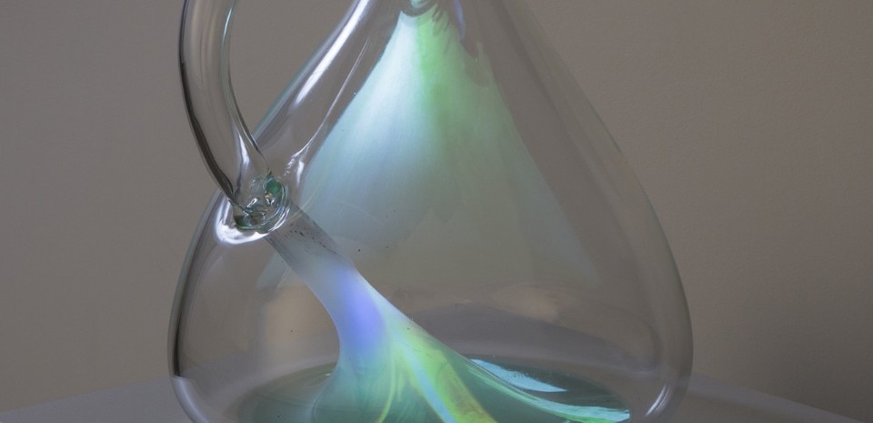 Gary Hill, <i>Klein Bottle with the Image of Its Own Making (after Robert Morris)</i>, 2014. Mixed media. Edition of 5 + AP. Photo © Rodolfo "Jones" Sánchez, Solstream Studios 2014