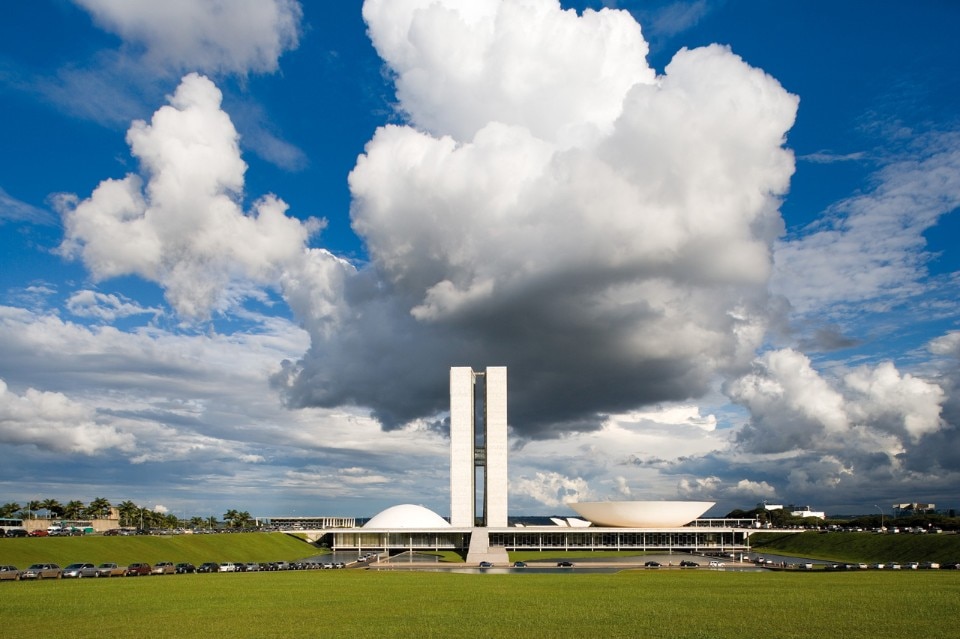 Lúcio Costa and Oscar Niemeyer. Plaza of the three powers, Brasilia, Brazil, 1958-1960. Photo: Leonardo Finotti © Leonardo Finotti