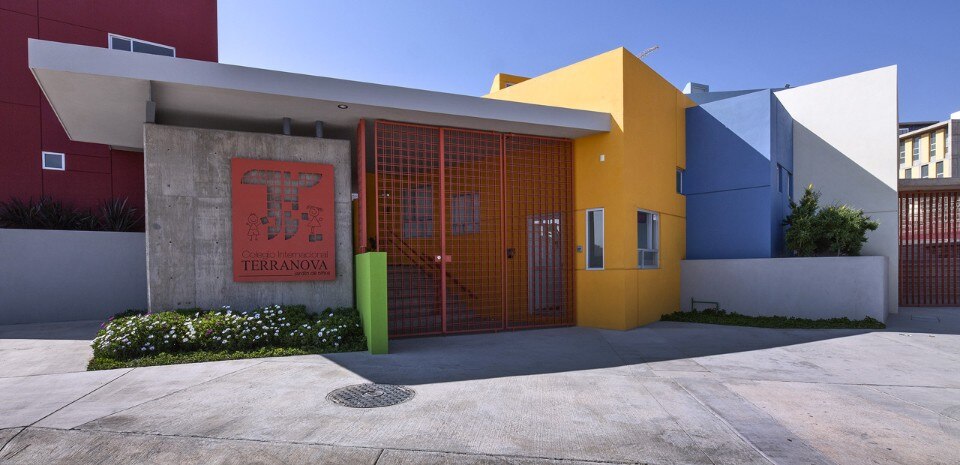 Cadena Arquitectos, Terranova Kindergarten Schhol, San Luis Potosí, Mexico. Photo Hector Velasco Facio