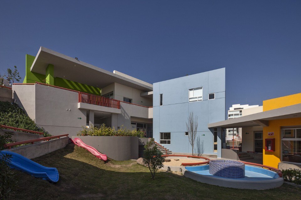 Cadena Arquitectos, Terranova Kindergarten Schhol, San Luis Potosí, Mexico. Photo Hector Velasco Facio