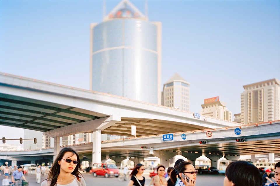 Olivo Barbieri, <i>Beijing, China</i>, 2001, da <i>NotSoFarEast</i>, 2001. Inkjet Print on Archival Paper, 111 x 161 cm. © Olivo Barbieri