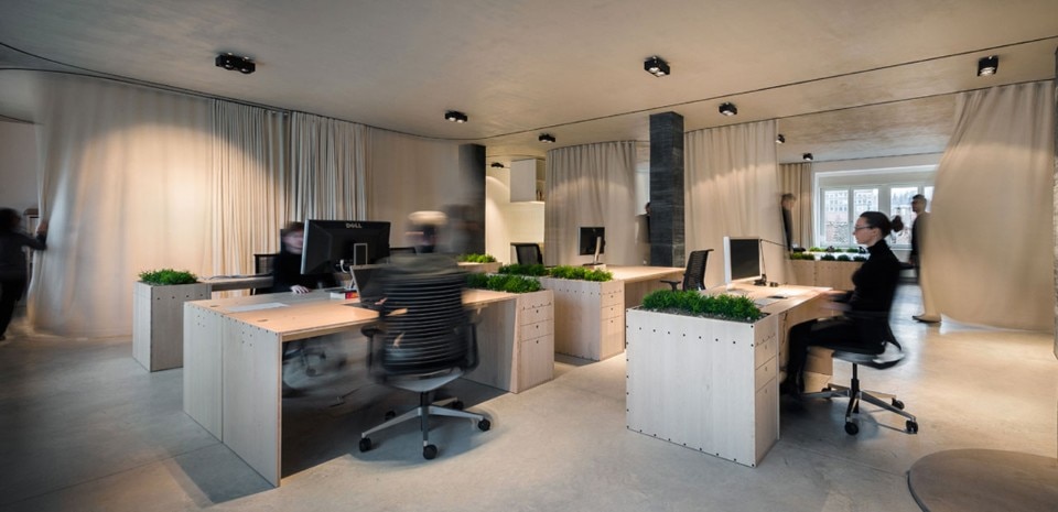 Un Curtain Office Domus