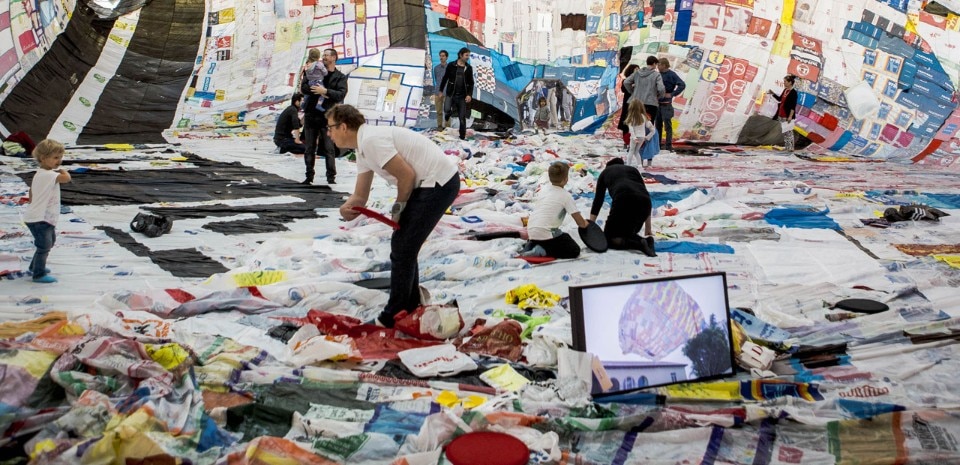 Tomás Saraceno, <i>Becoming Aerosolar</i>, 21er Haus / Belvedere, Vienna, 2015. Courtesy the artist, Esther Schipper Gallery, Berlin; Pinksummer contemporary art, Genoa; Tanya Bonakdar Gallery, New York; Andersen's Contemporary, Copenhagen. © 21er Haus, 2015