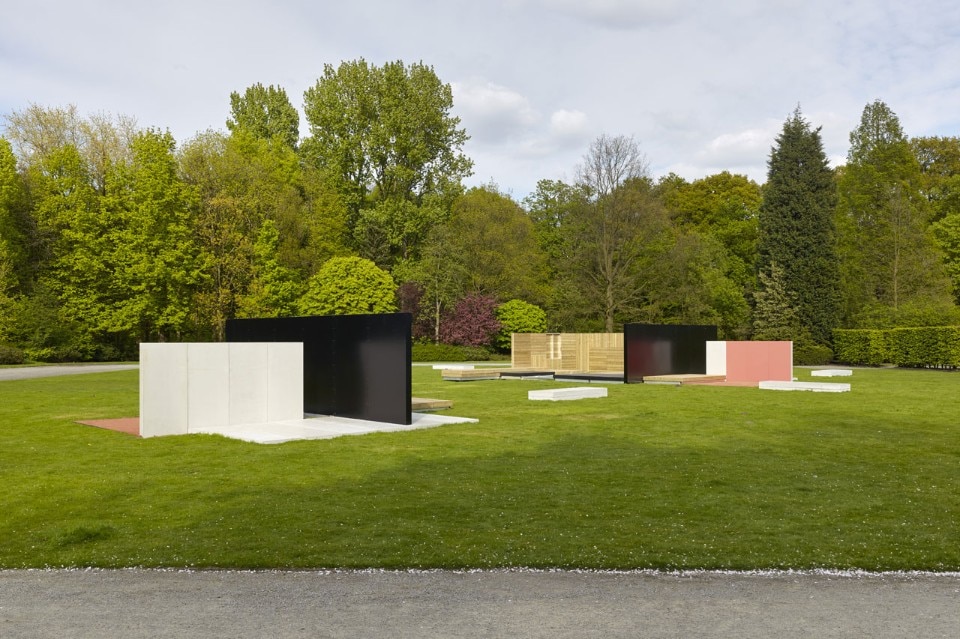 Andrea Zittel, <i>Flat Field Works (Middelheim Variant #2)</i>, 2015 Middelheim Museum, Antwerp. Courtesy of the artist, Sadie Coles HQ, London and Andrea Rosen Gallery, New York Andrea Zittel, <i>Flat Field Works (Middelheim Variant #2)</i>, 2015 Middelheim Museum, Antwerp. Courtesy of the artist, Sadie Coles HQ, London and Andrea Rosen Gallery, New York