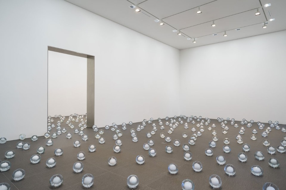 Not Vital, <i>700 Snowballs</i>. View of the installation at Galerie Andrea Caratsch, St. Moritz