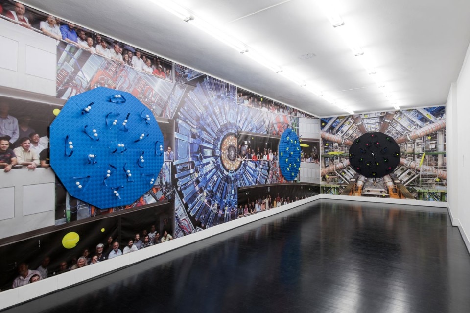 Luca Pozzi, <i>Detectors</i>, 2015. Exhibition view at Spazio 22, FL Gallery : Photo © Cosimo Filippini. Background image ©: CERN (LHC, Atlas Detector) and Michael Hoch (CMS Experiment) Luca Pozzi, <i>Detectors</i>, 2015. Exhibition view at Spazio 22, FL Gallery : Photo © Cosimo Filippini. Background image ©: CERN (LHC, Atlas Detector) and Michael Hoch (CMS Experiment)
