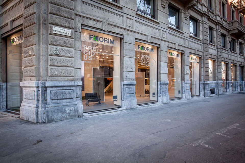 Il flagship store di Florim in Foro Buonaparte 14 a Milano