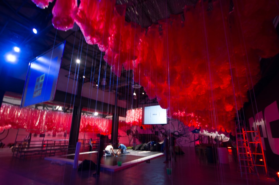 Arturo Revilla and Ricardo Sosa, Plastic Spatial Machine, Mexico City 