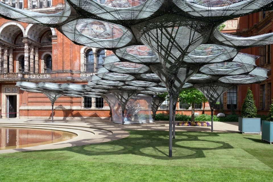 V&A and the University of Stuttgart, Elytra Filament Pavilion, 2016