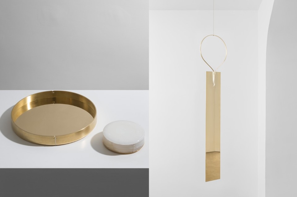 Formafantasma, Delta collection, 2016. Lake Bowl, bowl. A destra: Imago, mirror.